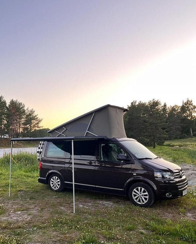 Brun Begagnad 2011 VW California Comfortline Van | 309 000 kr - Bild 1/4