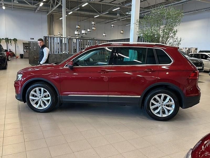 Begagnad VW Tiguan 150 HK (110 kW) 2018 Mröd SUV