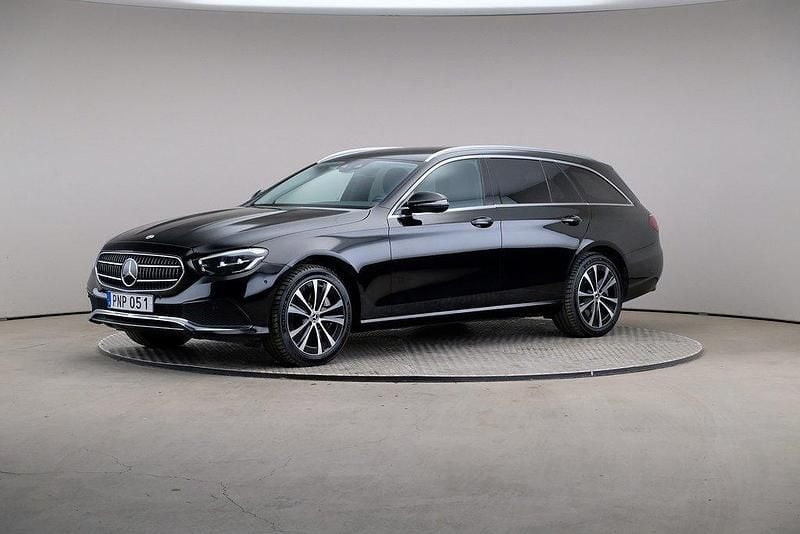 Svart Begagnad 2022 Mercedes E300 Avantgarde Kombi | 399 000 kr (Bra pris) - Bild 1/4