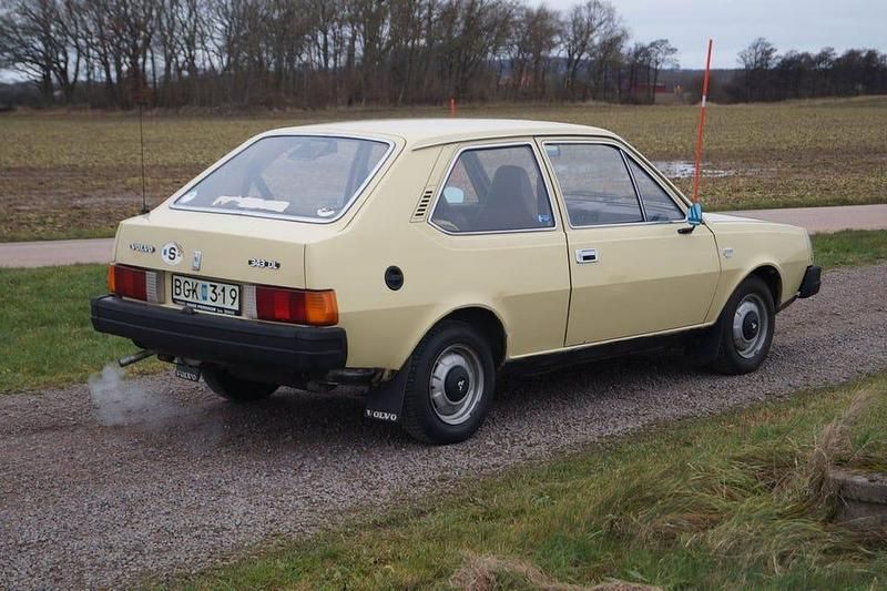 Begagnad Volvo 340 69 HK (50 kW) 1976 Ljusgrå Halvkombi