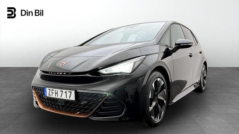 Begagnad Cupra Born e-Boost 169 kW (231 HK) 2024 Svart Halvkombi