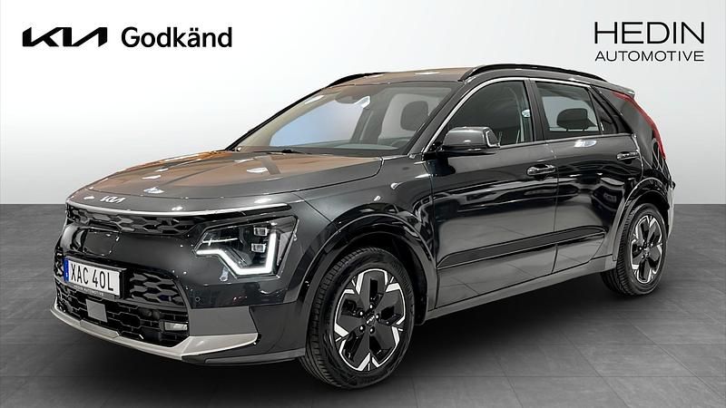 Grå Begagnad 2022 Kia e-Niro SUV | 309 900 kr (Lite dyr) - Bild 1/4