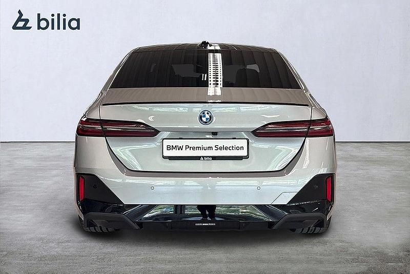 Begagnad BMW 530e Comfort Edition 2026 Grå Sedan