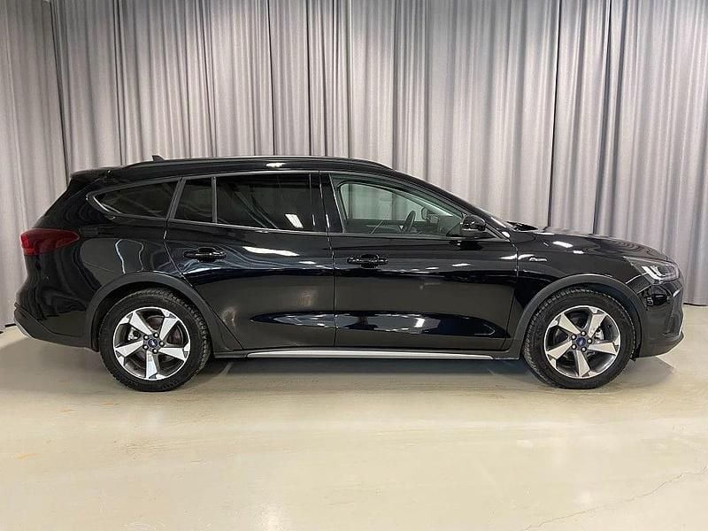 Begagnad Ford Focus Business Edition 125 HK (91 kW) 2023 Svart Kombi