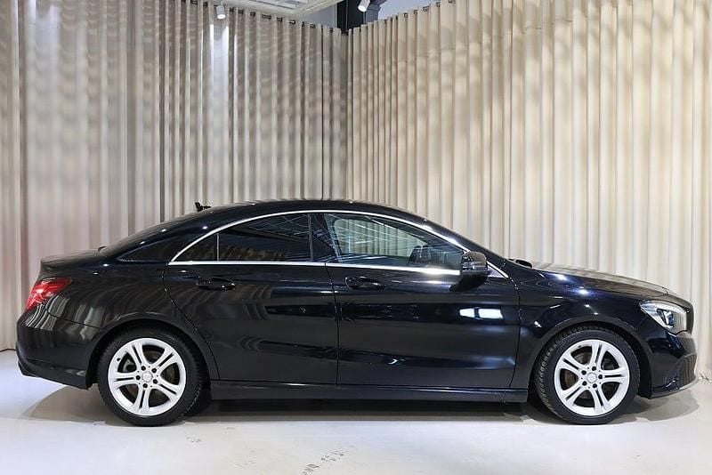 Begagnad Mercedes CLA200 Urban 136 HK (100 kW) 2016 Svart Sedan