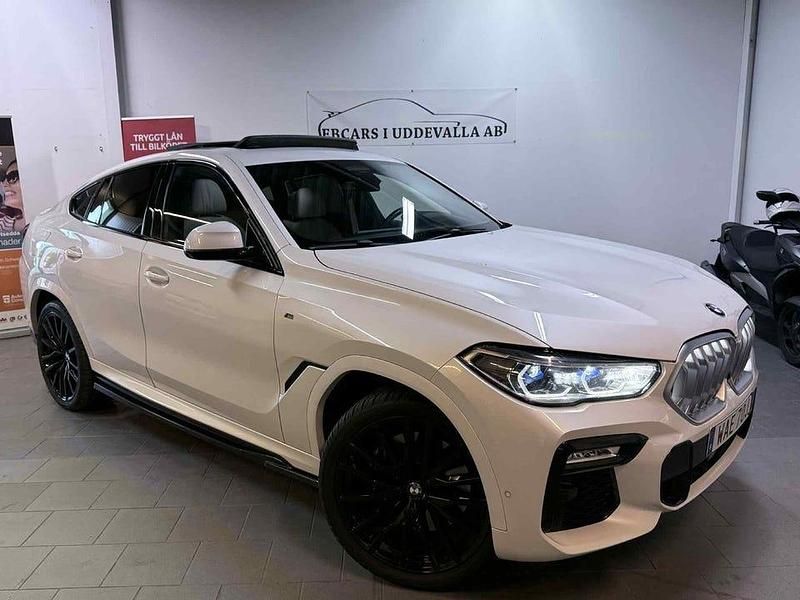 Vit Begagnad 2020 BMW X6 M Sport SUV | 649 900 kr (Marknadspris) - Bild 1/4