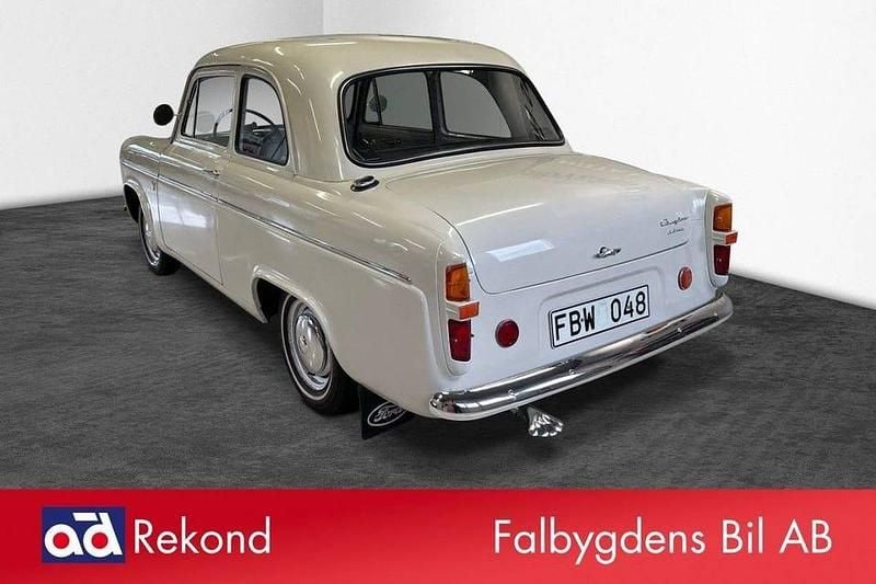 Begagnad Ford Anglia 38 HK (27 kW) 1959 Ljusgul Sedan