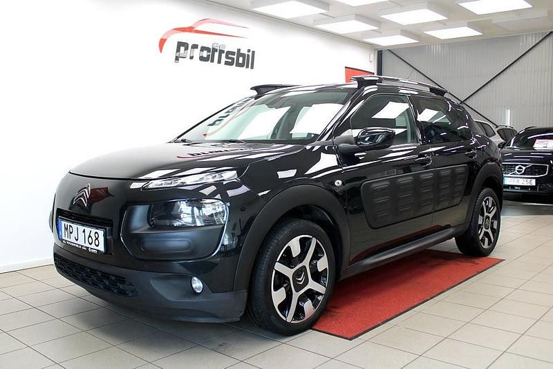 Begagnad Citroën C4 Cactus PureTech 82 HK (60 kW) 2014 Svart Halvkombi