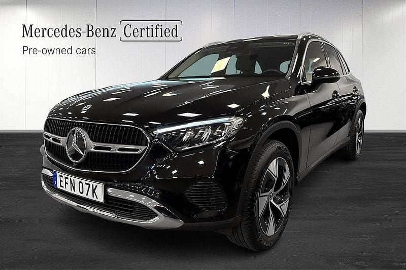 Svart Begagnad 2024 Mercedes GLC300e Avantgarde SUV | 629 000 kr (Marknadspris) - Bild 1/4