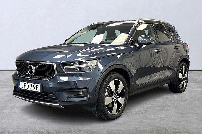 Mörkblå Begagnad 2021 Volvo XC40 Pro SUV | 299 900 kr (Lite dyr) - Bild 1/4