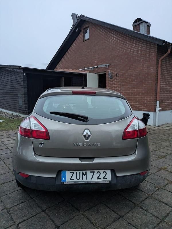 Begagnad Renault Mégane III 101 HK (74 kW) 2010 Halvkombi