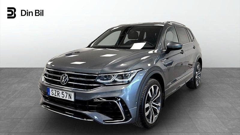 Grå Begagnad 2021 VW Tiguan R-line SUV | 369 900 kr (Dyr) - Bild 1/4