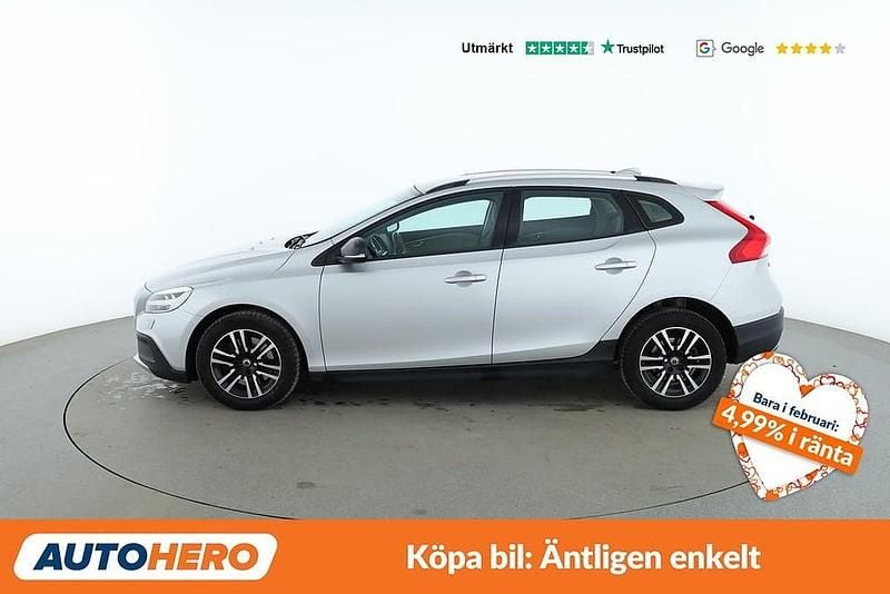 Begagnad Volvo V40 150 HK (110 kW) 2018 Silver Halvkombi