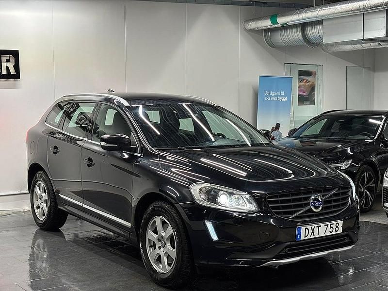 Begagnad Volvo XC60 Summum 215 HK (158 kW) 2014 Svart SUV