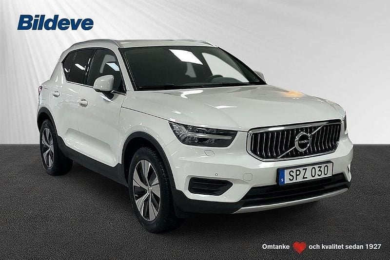 Vit Begagnad 2021 Volvo XC40 Inscription SUV | 279 900 kr (Superpris) - Bild 1/4