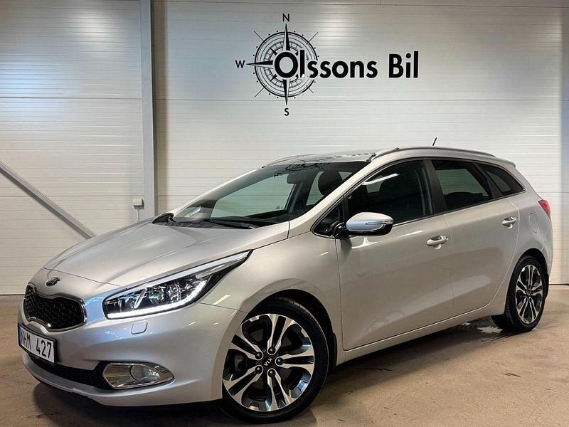 Grå Begagnad 2013 Kia Ceed Sportswagon Kombi | 149 900 kr (Dyr) - Bild 1/4