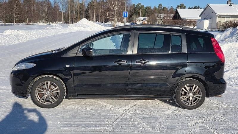 Begagnad Mazda 5 145 HK (106 kW) 2007 Minibuss