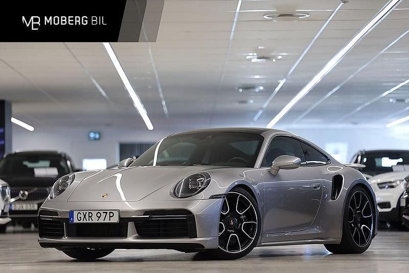 Silver Begagnad 2022 Porsche 911 Turbo S Sportkupé | 2 349 900 kr - Bild 1/2