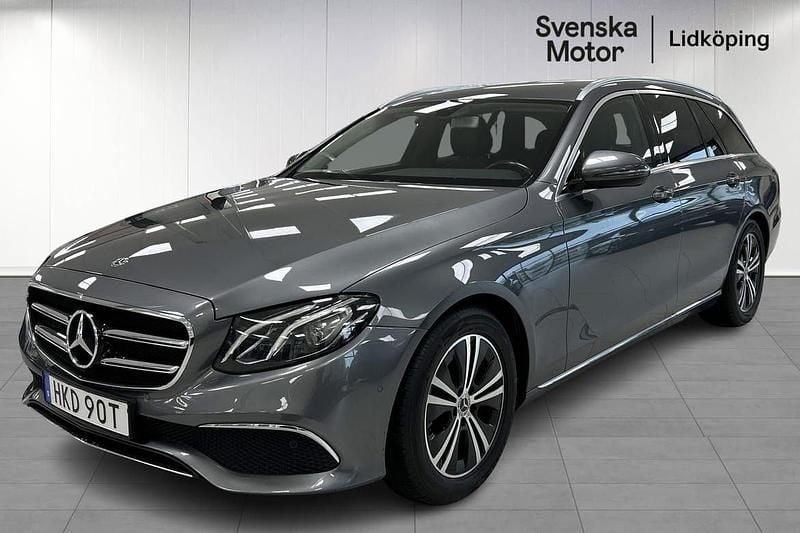 Grå Begagnad 2019 Mercedes E200 Avantgarde Kombi | 239 200 kr (Marknadspris) - Bild 1/4