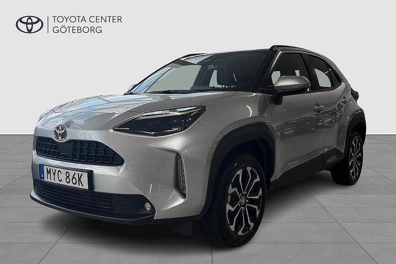 Silver Begagnad 2024 Toyota Yaris Cross Active SUV | 314 900 kr (Marknadspris) - Bild 1/4