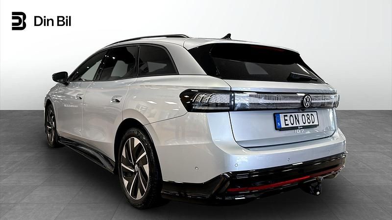 Begagnad VW ID.7 Pro 210 kW (286 HK) 2024 Silver Kombi
