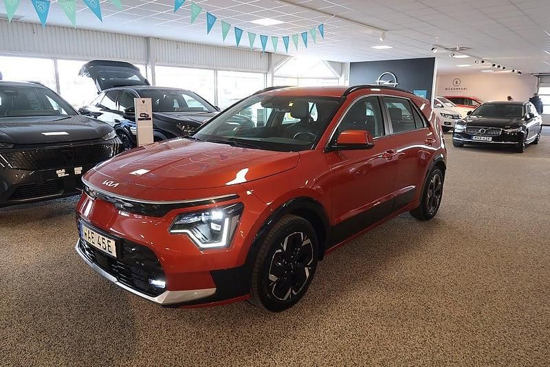 Begagnad Kia e-Niro Advance 150 kW (204 HK) 2022 Orange SUV