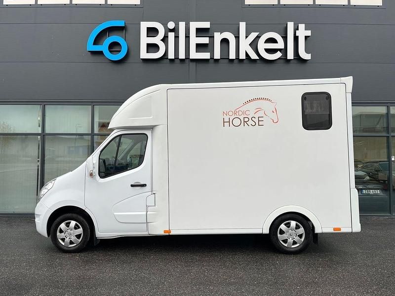 Vit Begagnad 2018 Renault Master Van | 499 900 kr - Bild 1/4