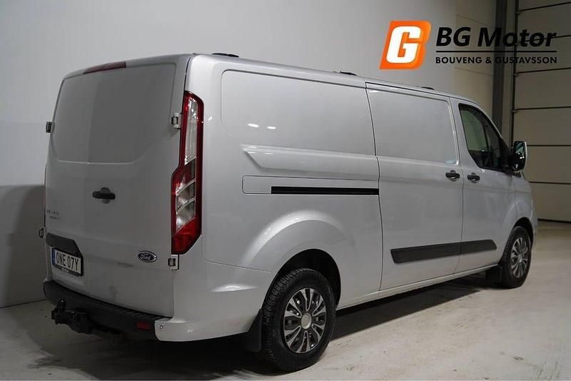Begagnad Ford Transit Custom 131 HK (96 kW) 2023 Grå