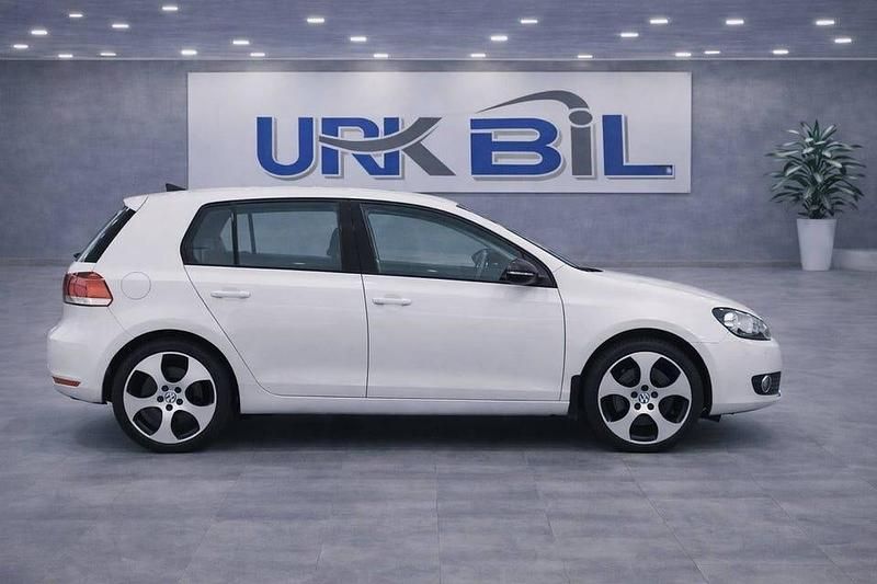 Begagnad VW Golf VII 140 HK (102 kW) 2011 Vit Halvkombi