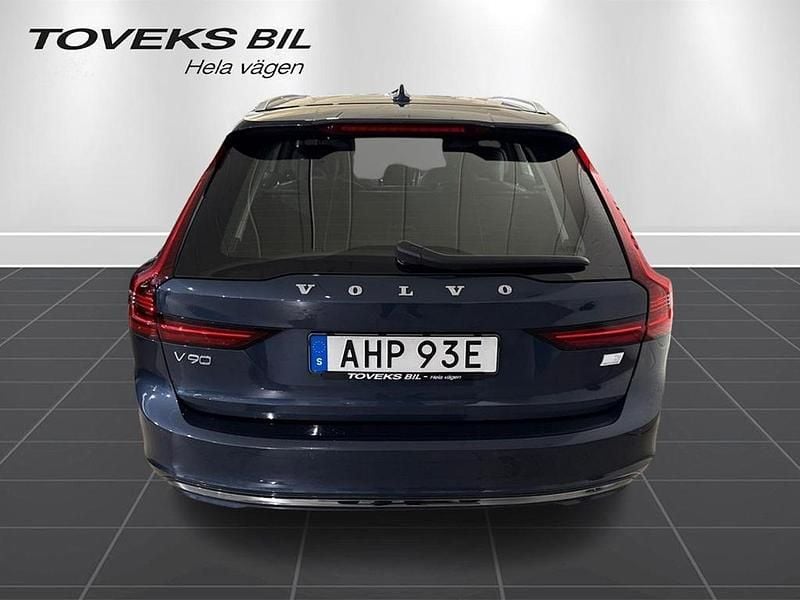Begagnad Volvo V90 2022 Blå Kombi