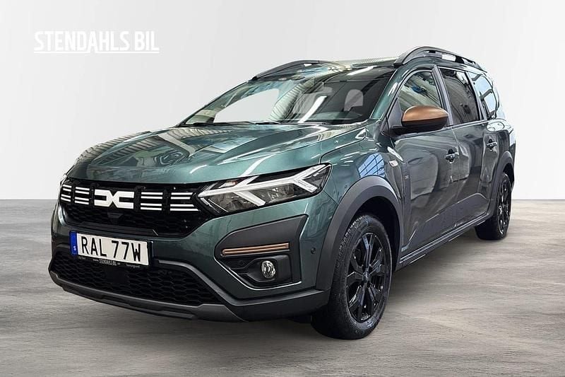 Grön Begagnad 2023 Dacia Jogger Extreme Minibuss | 249 000 kr - Bild 1/4