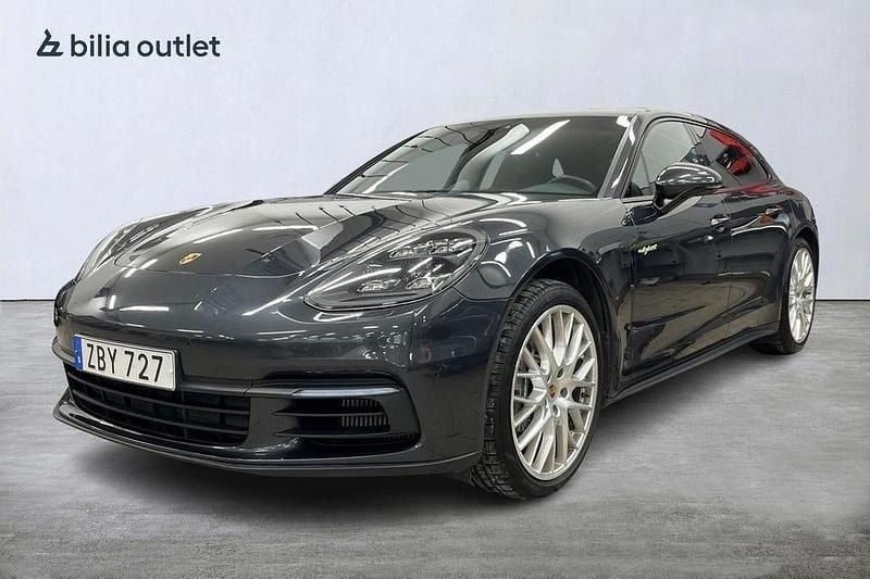 Grå Begagnad 2018 Porsche Panamera 4 Sport Turismo Sedan | 569 900 kr (Bra pris) - Bild 1/3