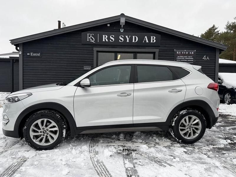 Silver Begagnad 2015 Hyundai Tucson Comfort SUV | 159 000 kr (Marknadspris) - Bild 1/4