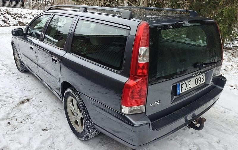 Begagnad Volvo V70 Kinetic 170 HK (125 kW) 2008 Grå Kombi