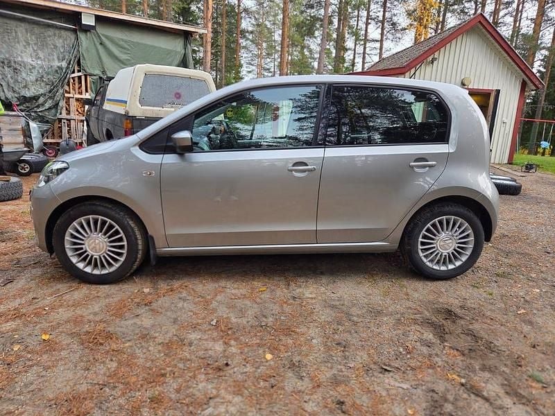 Begagnad 2016 VW up! Halvkombi | 70 000 kr (Bra pris) - Bild 1/4