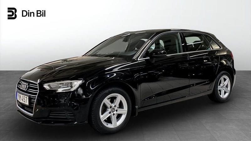 Brilliantsvart Begagnad 2019 Audi A3 Proline Sedan | 169 000 kr (Marknadspris) - Bild 1/4