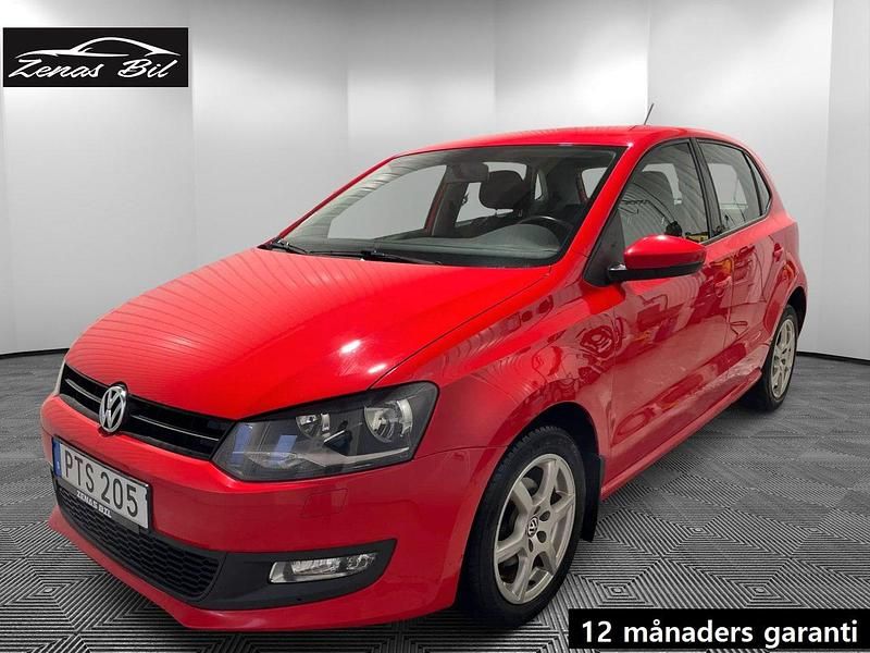Röd Begagnad 2013 VW Polo Halvkombi | 69 900 kr (Marknadspris) - Bild 1/4