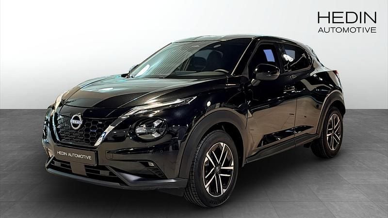 Svart Ny 2026 Nissan Juke N-Connecta SUV | 311 000 kr (Lite dyr) - Bild 1/4