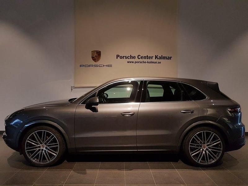 Quarzite grey metallic Begagnad 2019 Porsche Cayenne SUV | 649 000 kr (Bra pris) - Bild 1/4