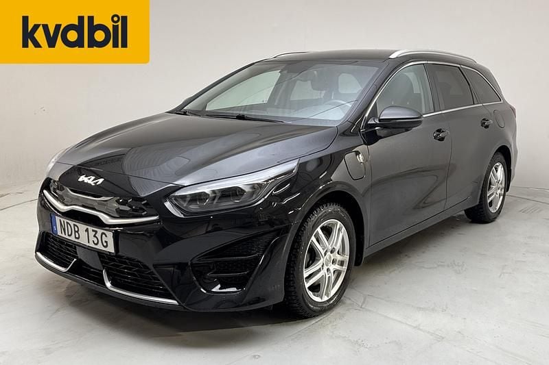 Begagnad Kia Ceed Sportswagon Advance 141 HK (103 kW) 2022 Svart Kombi