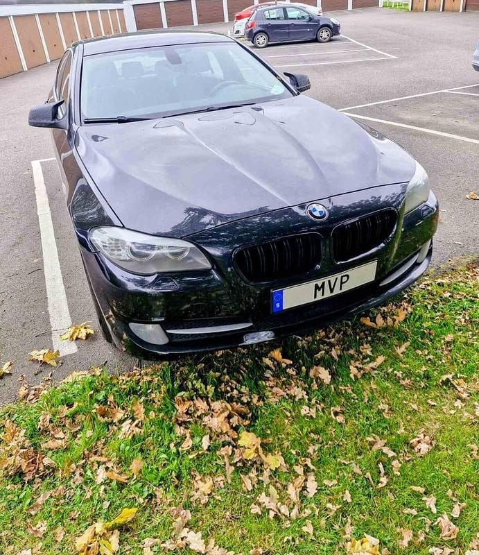 Begagnad 2010 BMW 523 Sedan | 75 000 kr (Bra pris) - Bild 1/4