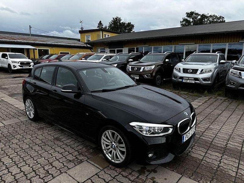 Begagnad BMW 118 M Sport 136 HK (100 kW) 2017 Svart Halvkombi