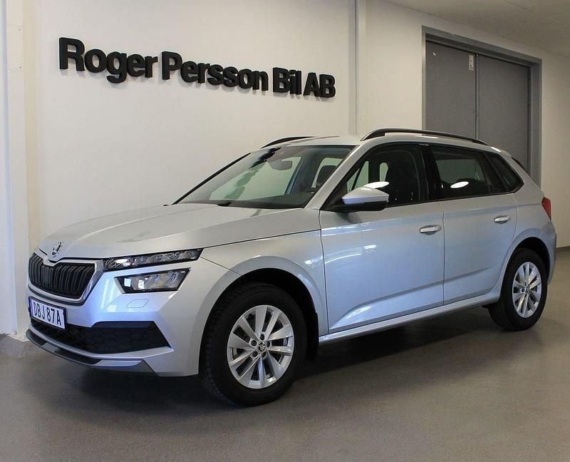 Silver Begagnad 2023 Skoda Kamiq SUV | 239 000 kr (Marknadspris) - Bild 1/4