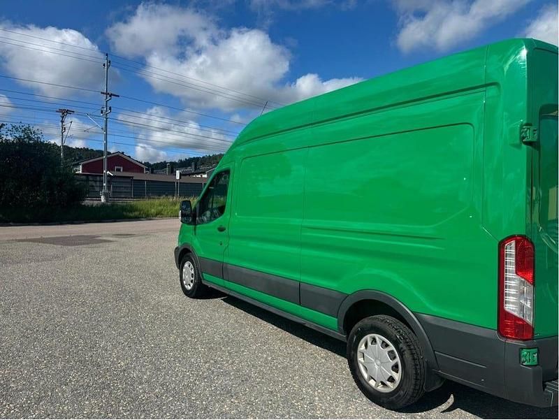 Begagnad Ford Transit 131 HK (96 kW) 2018 Grön Van
