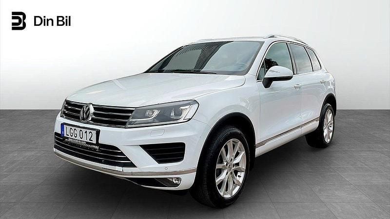 Vit (pure white) Begagnad 2016 VW Touareg SUV | 199 000 kr (Marknadspris) - Bild 1/4