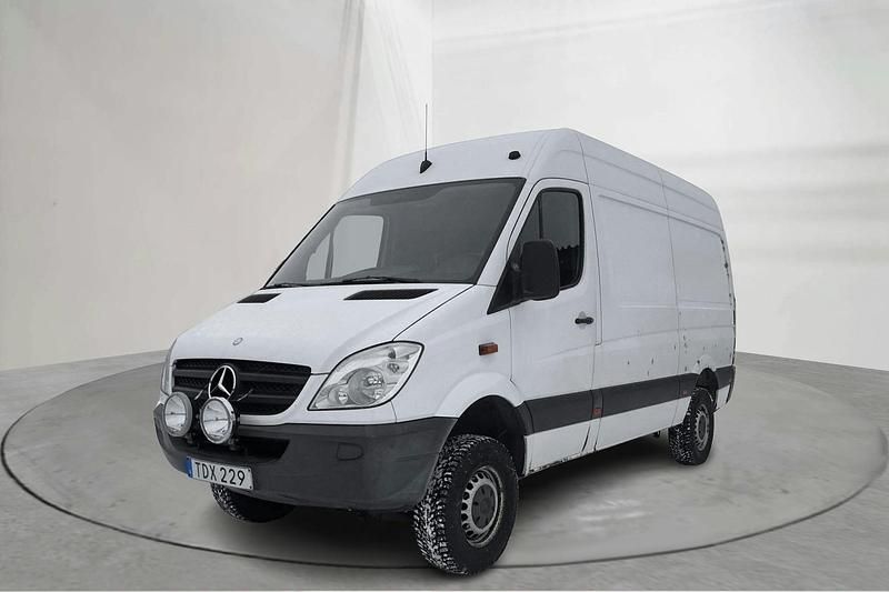 Vit Begagnad 2012 Mercedes Sprinter Van | 159 000 kr (Dyr) - Bild 1/3