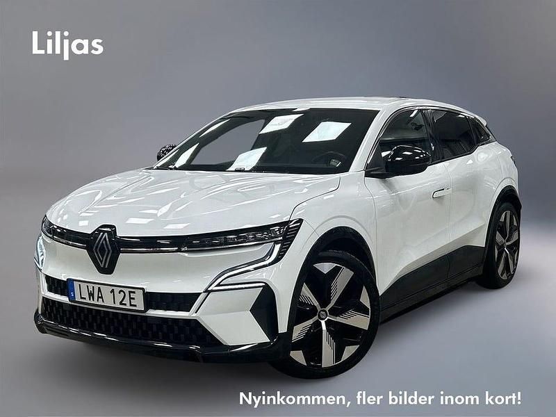 Vit Begagnad 2022 Renault Mégane IV Techno Halvkombi | 224 900 kr (Marknadspris) - Bild 1/3