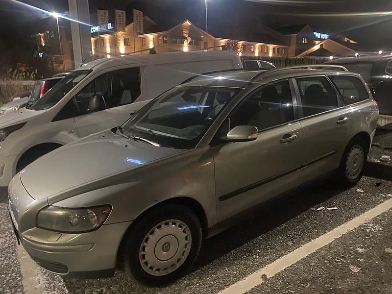 Begagnad 2006 Volvo V50 Kombi | 16 500 kr (Marknadspris) - Bild 1/4