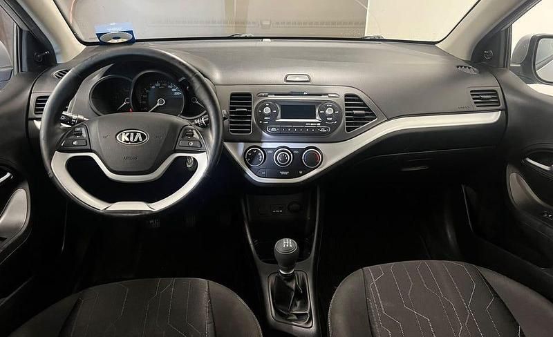 Begagnad Kia Picanto 68 HK (50 kW) 2013 Grå Halvkombi