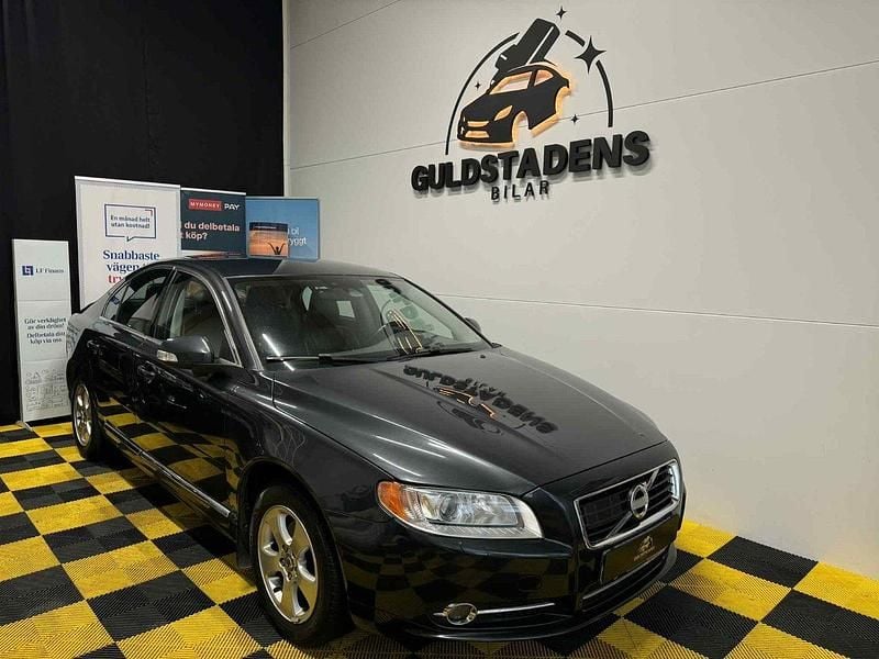 Grå Begagnad 2011 Volvo S80 Summum Sedan | 61 900 kr (Dyr) - Bild 1/3